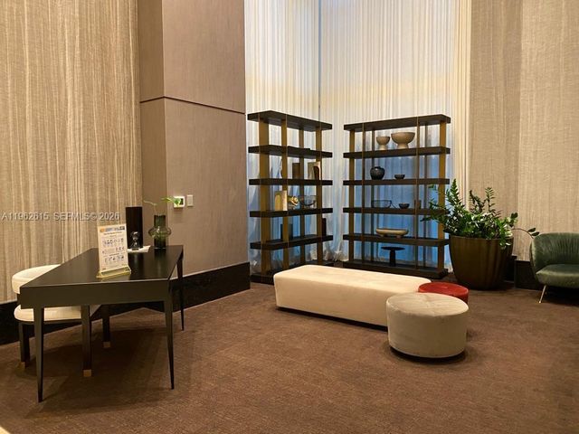 950 Brickell Bay Dr 4002, Miami, FL 33131