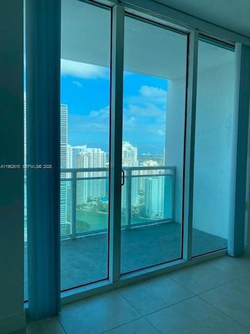 950 Brickell Bay Dr 4002, Miami, FL 33131
