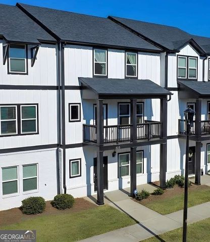 823 Mackay Creek, Woodstock, GA 30188