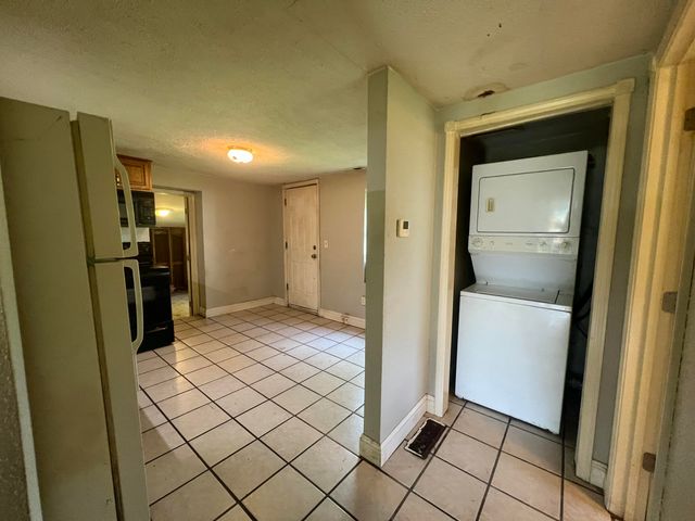 1321 N Clifton Avenue, Springfield, MO 65802