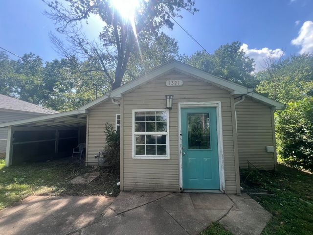 1321 N Clifton Avenue, Springfield, MO 65802