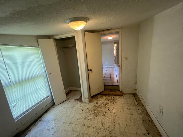 1321 N Clifton Avenue, Springfield, MO 65802