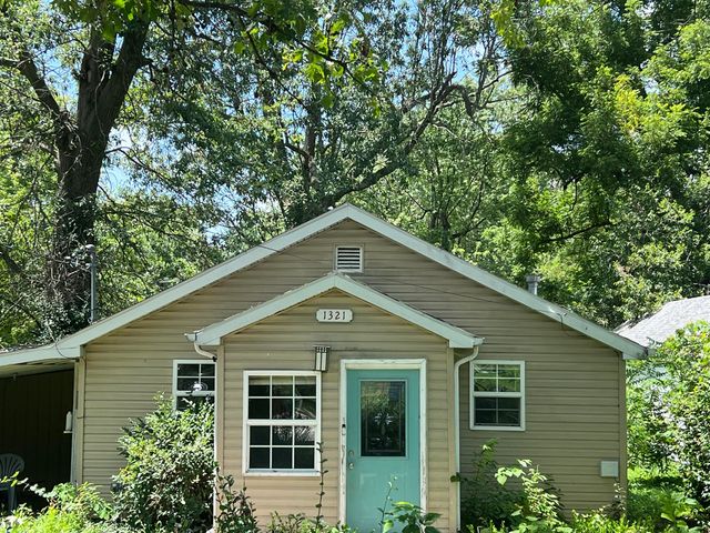 1321 N Clifton Avenue, Springfield, MO 65802