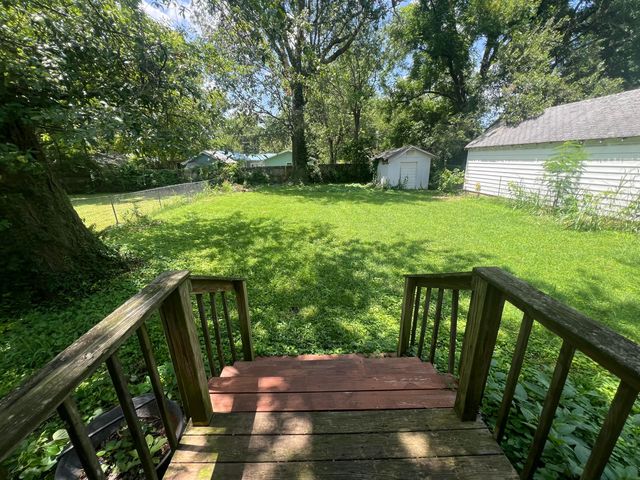 1321 N Clifton Avenue, Springfield, MO 65802