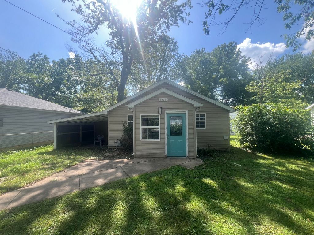 1321 N Clifton Avenue, Springfield, MO 65802