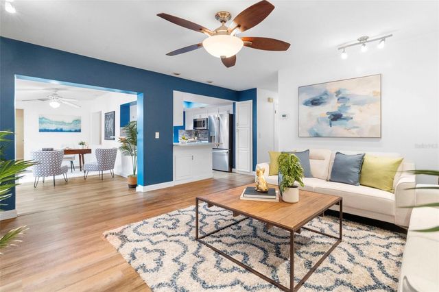 8626 EDGE O WOODS COURT, Orlando, FL 32819