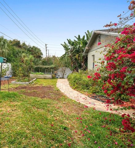 8626 EDGE O WOODS COURT, Orlando, FL 32819