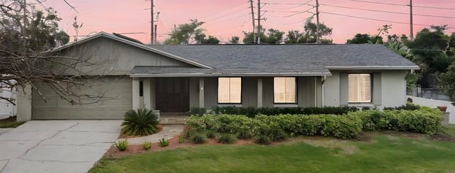 8626 EDGE O WOODS COURT, Orlando, FL 32819