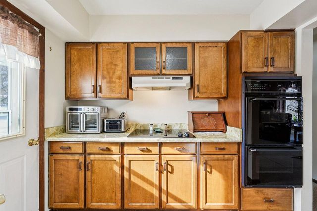 857 E Newark DRIVE, West Bend, WI 53090