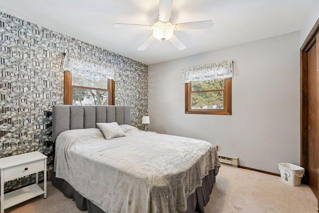 857 E Newark DRIVE, West Bend, WI 53090