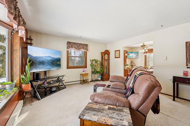 857 E Newark DRIVE, West Bend, WI 53090