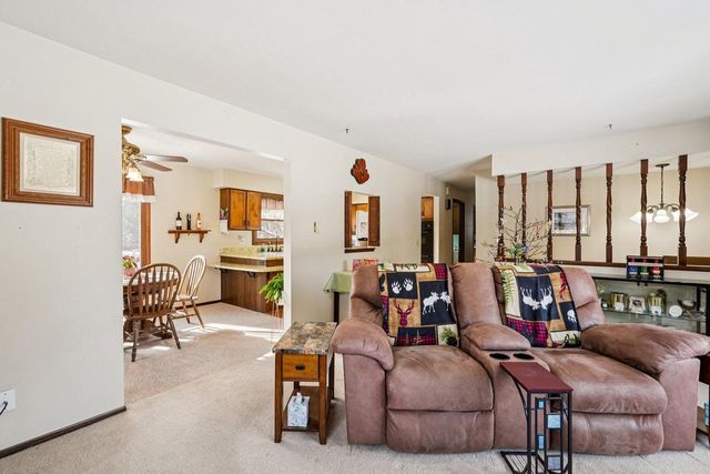 857 E Newark DRIVE, West Bend, WI 53090