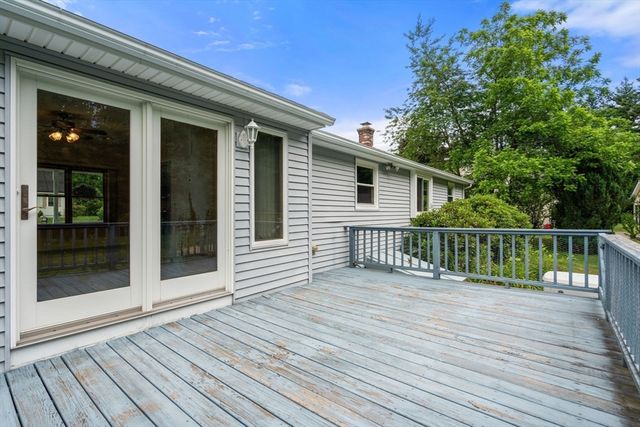25 Wehr Rd, Hampden, MA 01036