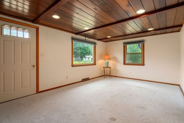 25 Wehr Rd, Hampden, MA 01036