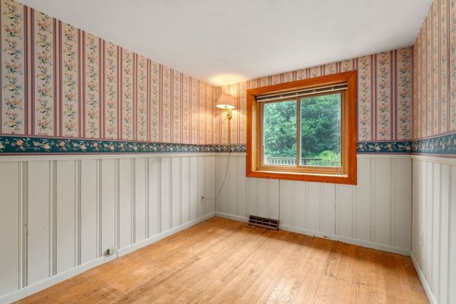 25 Wehr Rd, Hampden, MA 01036