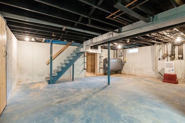 25 Wehr Rd, Hampden, MA 01036