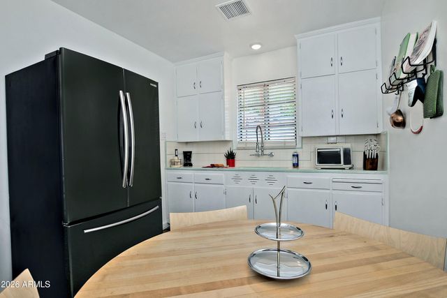 1919 W Earll Drive 2, Phoenix, AZ 85015