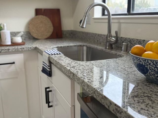 1422 N Oak St, Calistoga, CA 94515