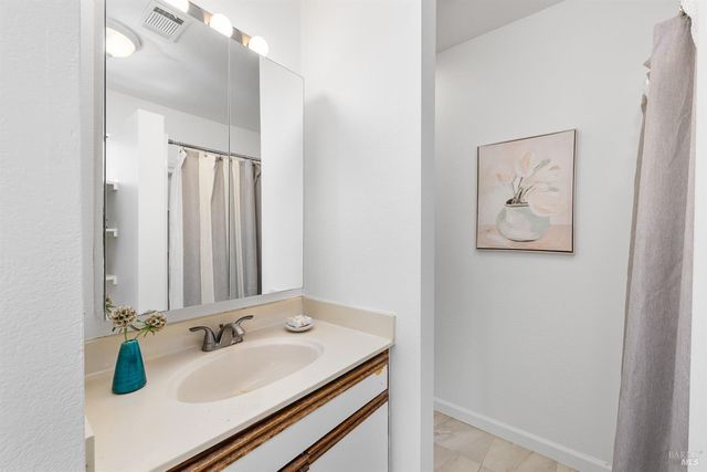 1422 N Oak St, Calistoga, CA 94515