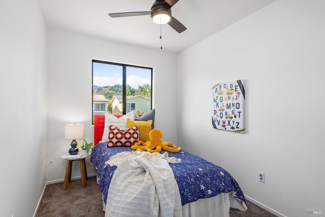 1422 N Oak St, Calistoga, CA 94515