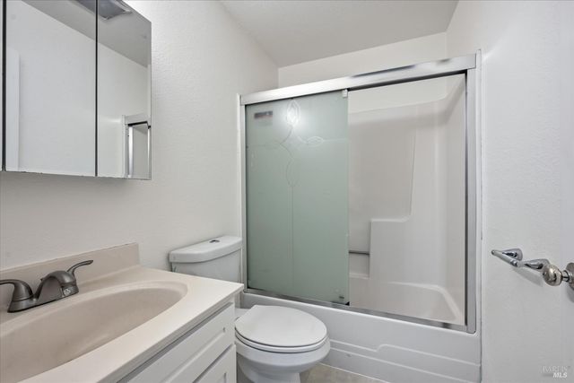 1422 N Oak St, Calistoga, CA 94515