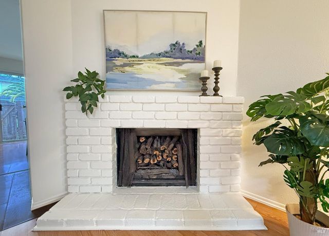 1422 N Oak St, Calistoga, CA 94515