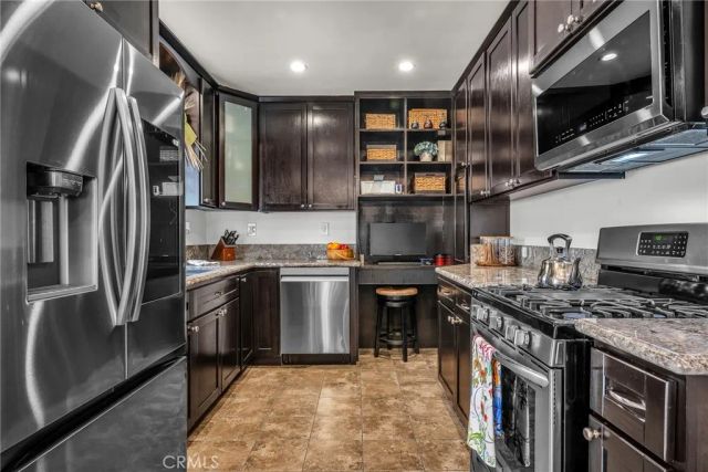 16142 Haynes, Van Nuys, CA 91406