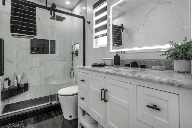 16142 Haynes, Van Nuys, CA 91406