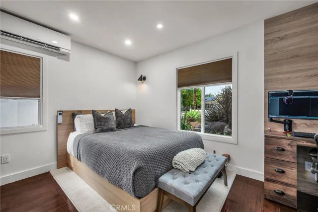 16142 Haynes, Van Nuys, CA 91406