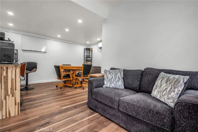 16142 Haynes, Van Nuys, CA 91406