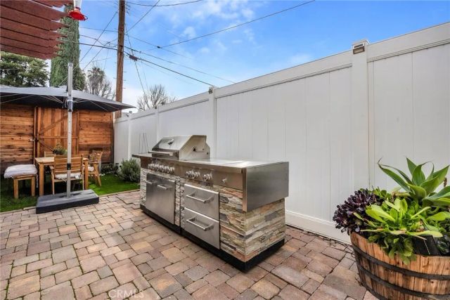 16142 Haynes, Van Nuys, CA 91406