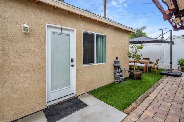 16142 Haynes, Van Nuys, CA 91406