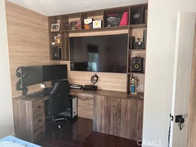 16142 Haynes, Van Nuys, CA 91406