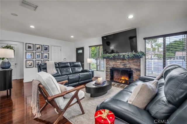 16142 Haynes, Van Nuys, CA 91406