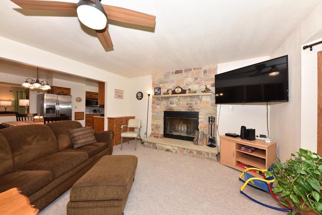 204 Judge DRIVE, Saukville, WI 53080