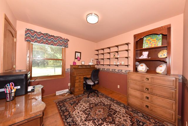 204 Judge DRIVE, Saukville, WI 53080