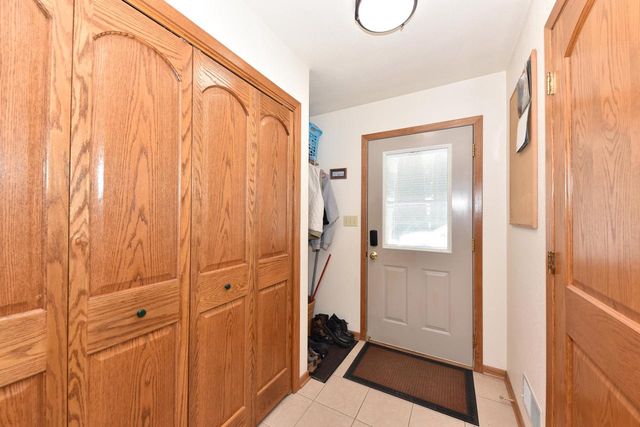 204 Judge DRIVE, Saukville, WI 53080