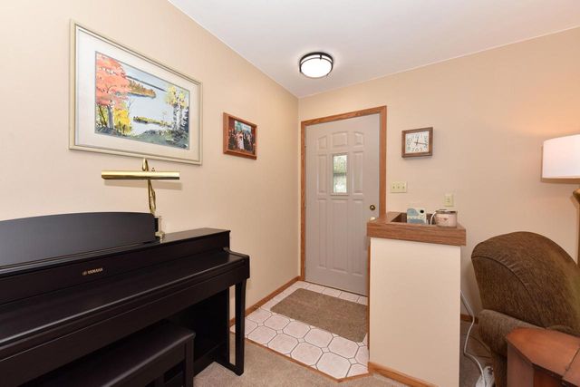 204 Judge DRIVE, Saukville, WI 53080