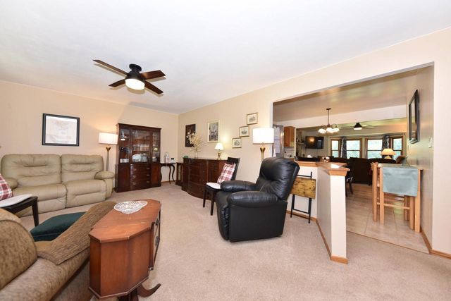 204 Judge DRIVE, Saukville, WI 53080