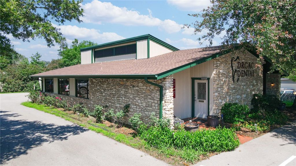 602 North Gray Street, Caldwell, TX 77836 — exterior
