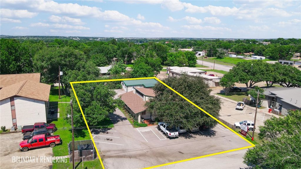602 North Gray Street, Caldwell, TX 77836 — photo 2