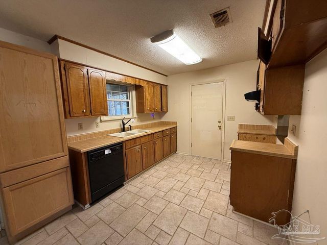 6413 Meadow Field Cir, Pensacola, FL 32526