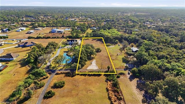 4821 Oak Acres LN, Fort Myers, FL 33905