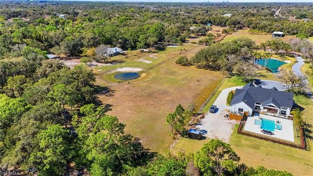 4821 Oak Acres LN, Fort Myers, FL 33905