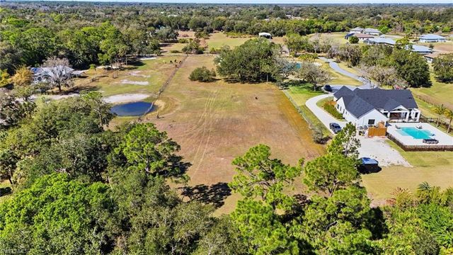 4821 Oak Acres LN, Fort Myers, FL 33905