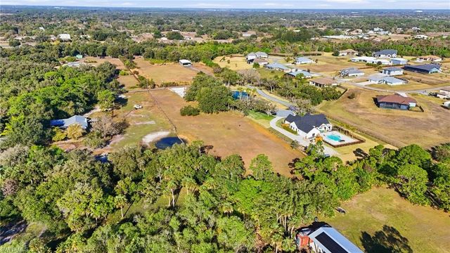 4821 Oak Acres LN, Fort Myers, FL 33905