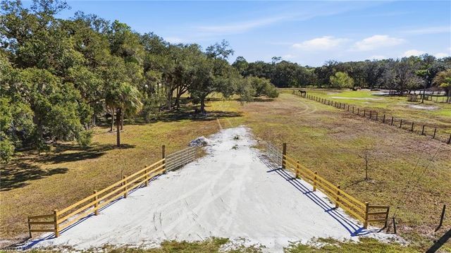 4821 Oak Acres LN, Fort Myers, FL 33905