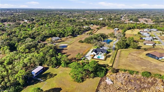 4821 Oak Acres LN, Fort Myers, FL 33905