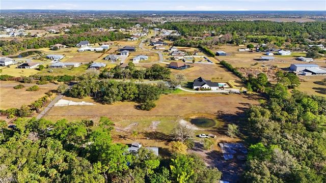 4821 Oak Acres LN, Fort Myers, FL 33905