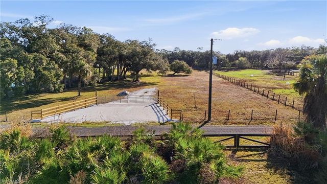 4821 Oak Acres LN, Fort Myers, FL 33905